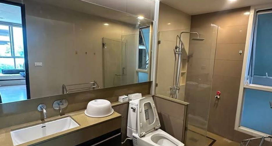 For rent 2 ベッドルーム condo in Pathum Wan, Bangkok