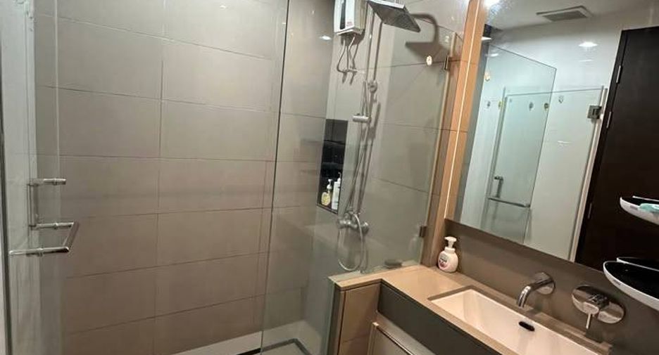 For rent 2 ベッドルーム condo in Pathum Wan, Bangkok