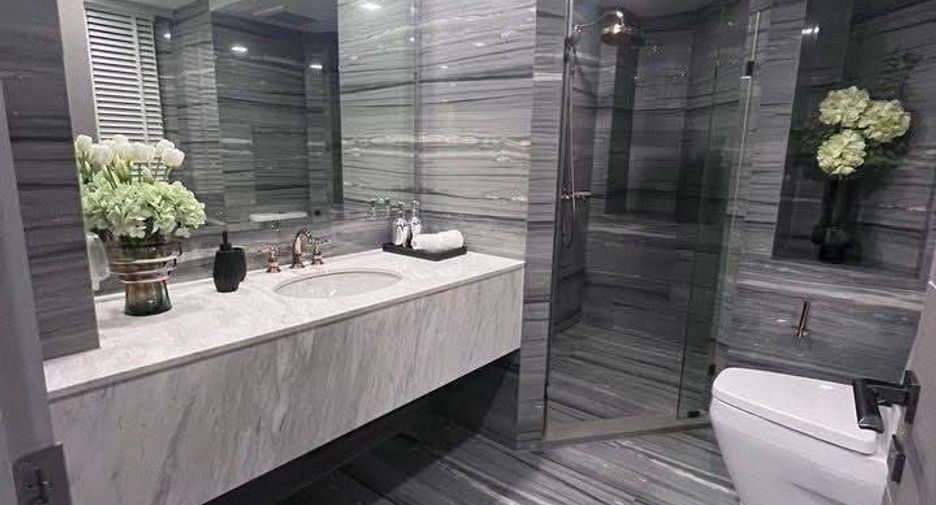 For rent 3 bedrooms condo in Watthana, Bangkok