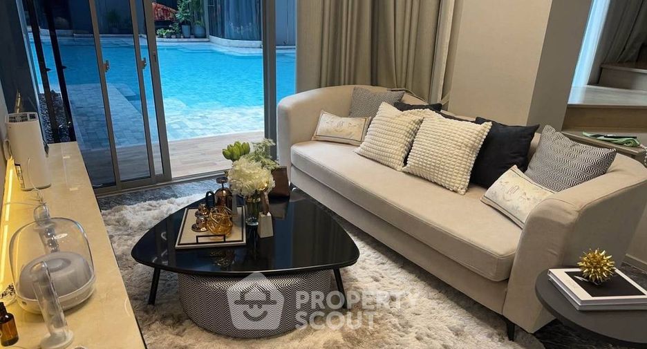For rent 3 bedrooms condo in Watthana, Bangkok