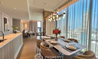 Condo en alquiler de 3 habitaciones en Khlong Toei, Bangkok
