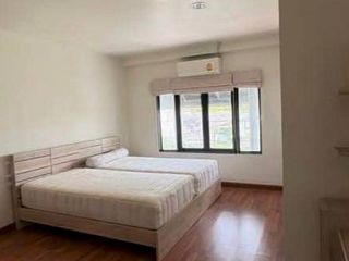 For rent 5 bedrooms townhouse in Suan Luang, Bangkok