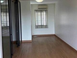 For rent 5 bedrooms townhouse in Suan Luang, Bangkok