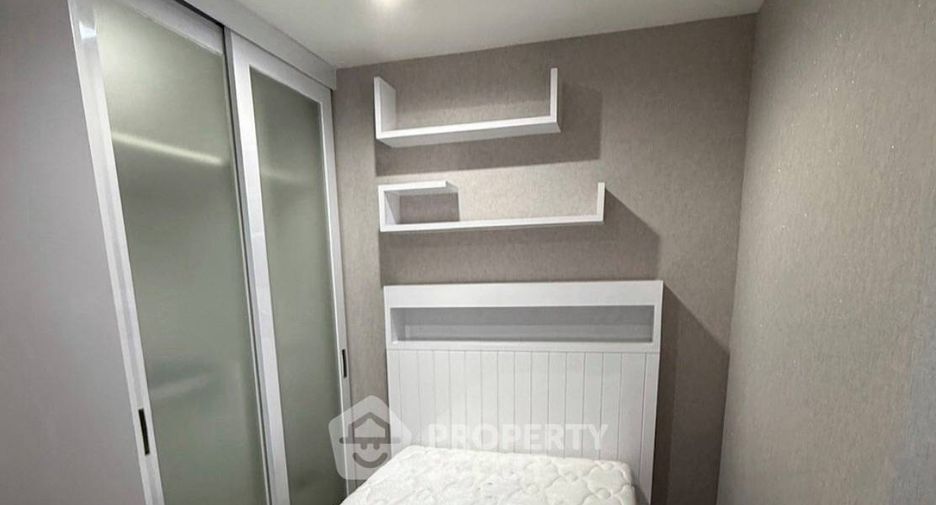 Wohnung zur Miete mit 3 Zimmer in Huai Khwang, Bangkok