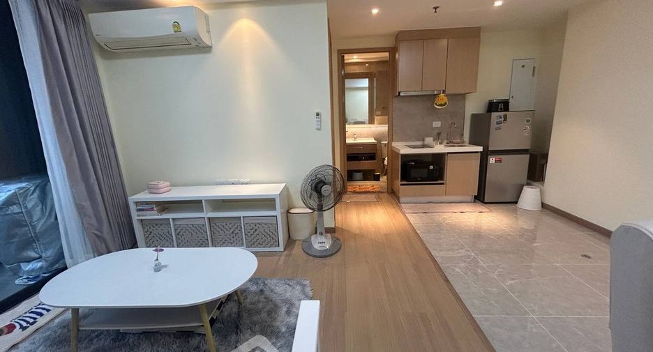 Condo en alquiler de 1 habitaciones en Yan Nawa, Bangkok