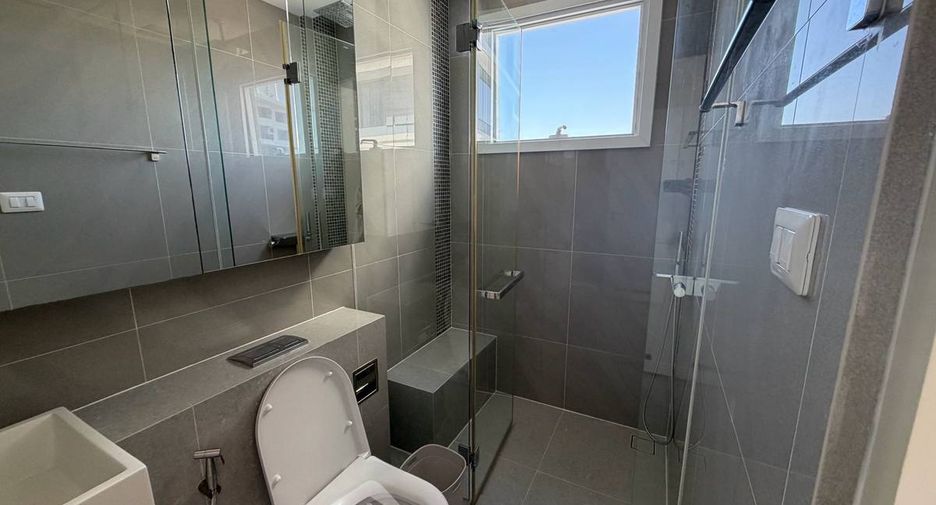For rent 2 bedrooms condo in Chatuchak, Bangkok