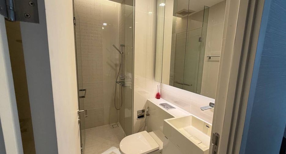 For rent 2 bedrooms condo in Chatuchak, Bangkok