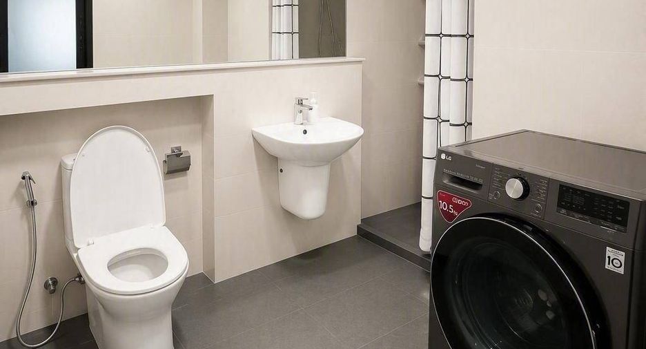 For rent 3 bedrooms condo in Chatuchak, Bangkok