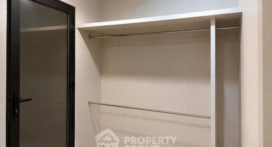 For rent 3 bedrooms condo in Chatuchak, Bangkok