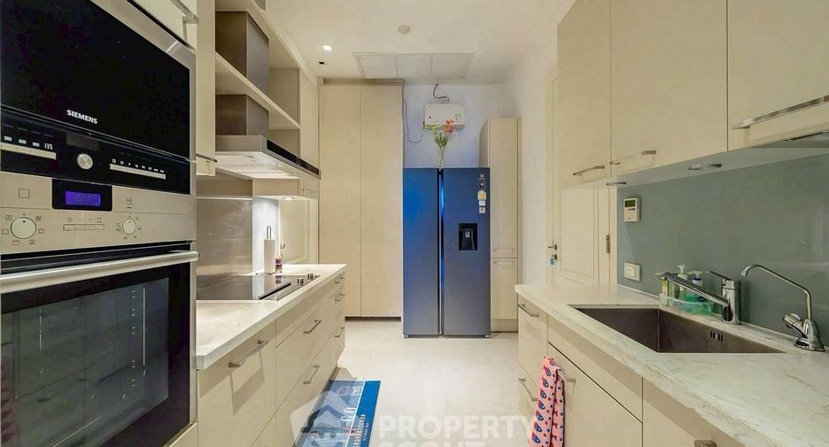 Wohnung zur Miete mit 3 Zimmer in Watthana, Bangkok