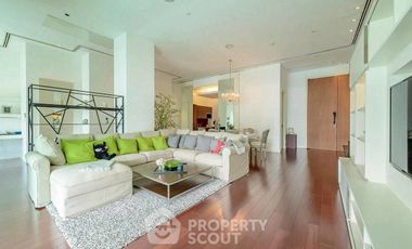 Condo en alquiler de 3 habitaciones en Watthana, Bangkok