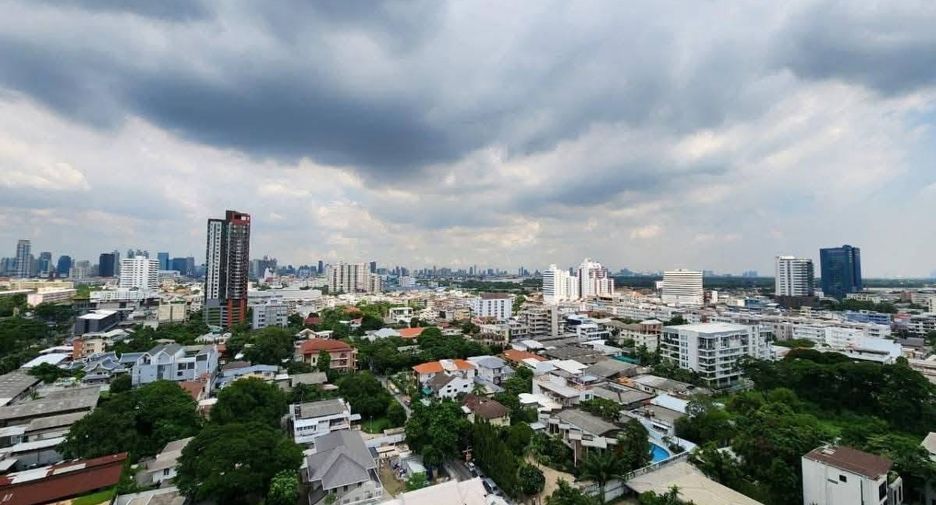 Condo en alquiler de 1 habitaciones en Yan Nawa, Bangkok