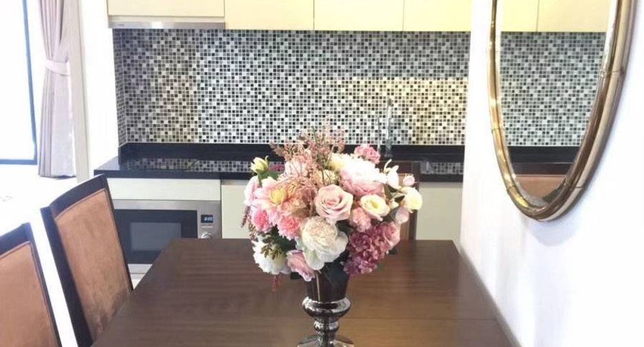 For rent 2 bedrooms condo in Pathum Wan, Bangkok