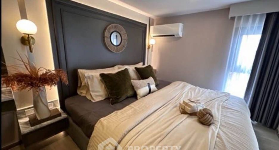 For rent 2 bedrooms condo in Huai Khwang, Bangkok