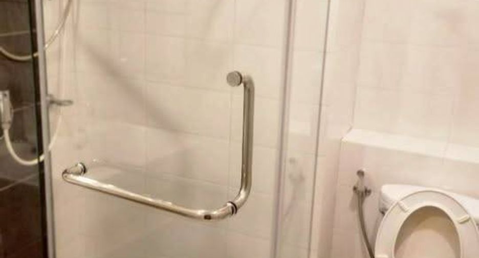 For rent 2 bedrooms condo in Yan Nawa, Bangkok