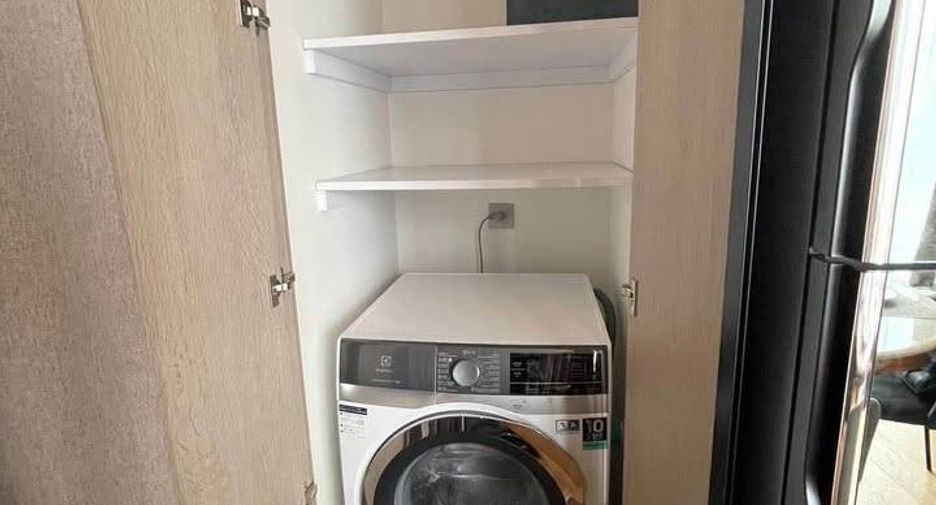 Wohnung zur Miete mit 2 Zimmer in Huai Khwang, Bangkok