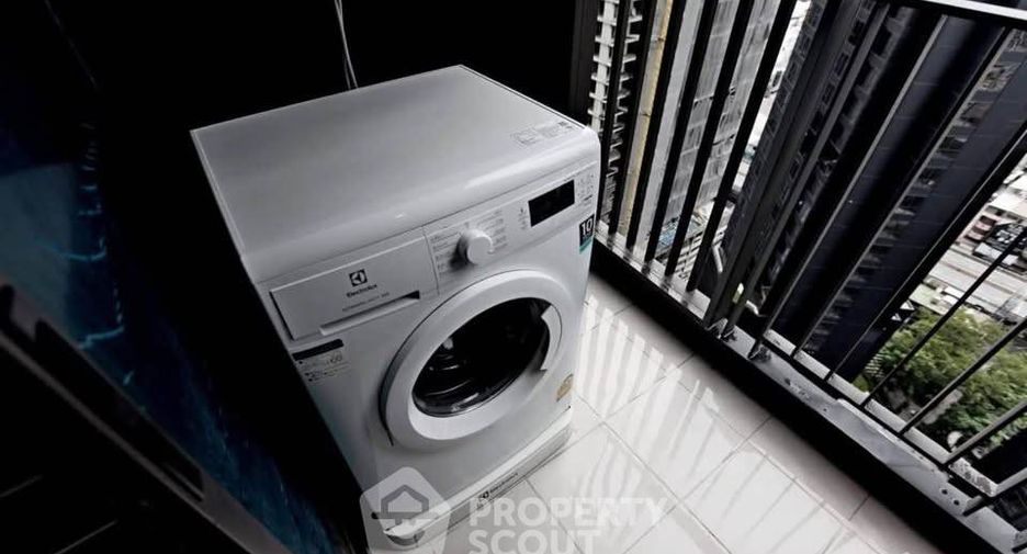 For rent 1 bed condo in Huai Khwang, Bangkok