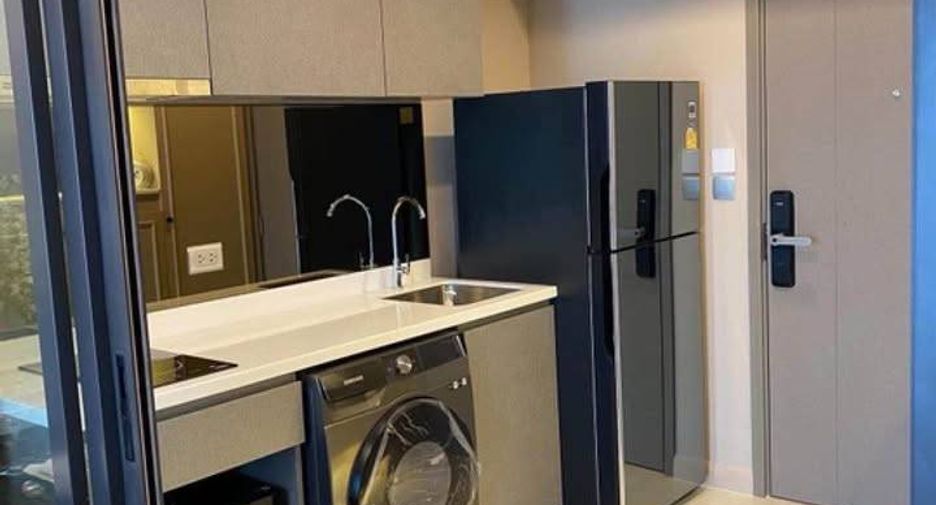 Wohnung zur Miete mit 1 Zimmer in Huai Khwang, Bangkok