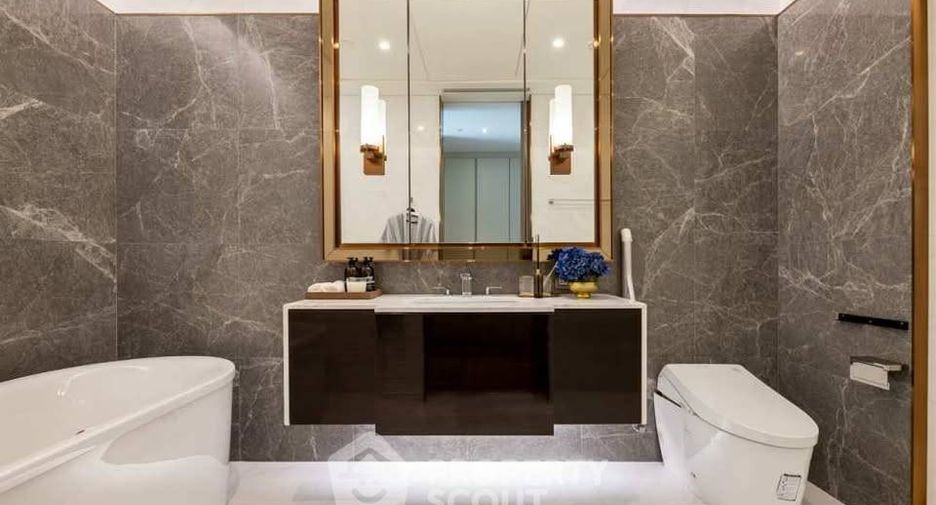 For rent 1 bed condo in Pathum Wan, Bangkok