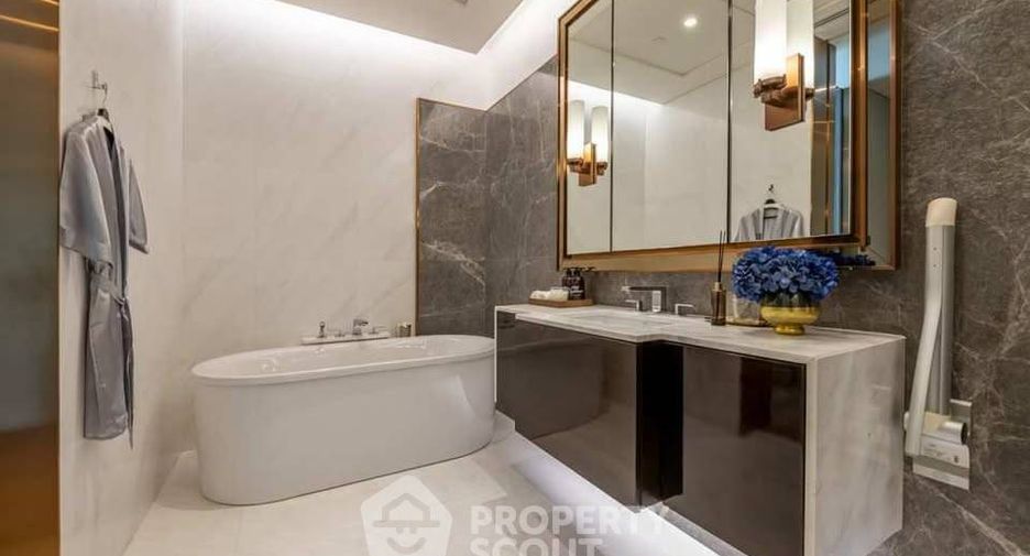 For rent 1 bed condo in Pathum Wan, Bangkok