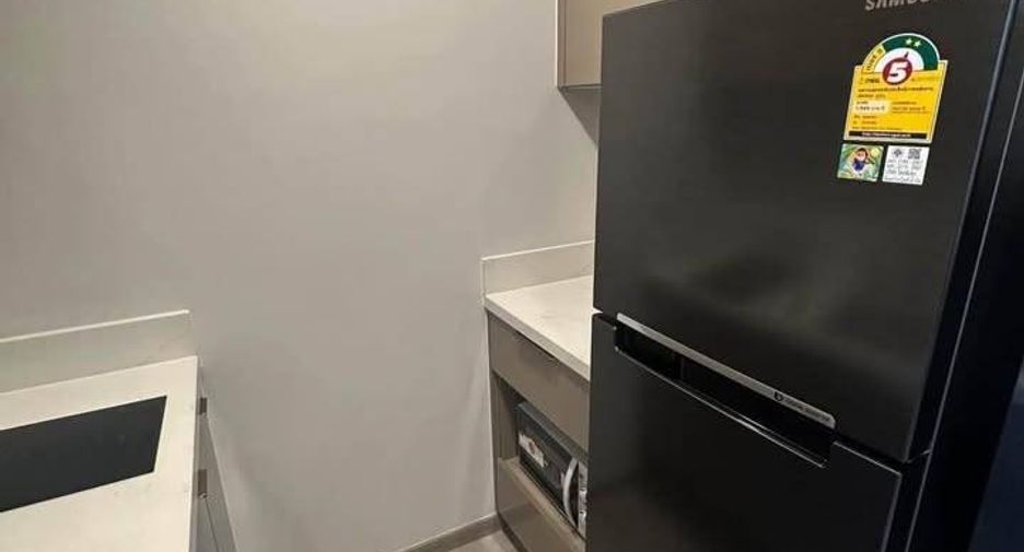 For rent 1 bed condo in Huai Khwang, Bangkok