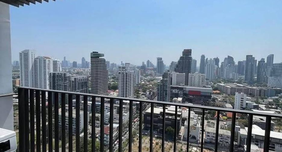 For rent 1 bed condo in Watthana, Bangkok