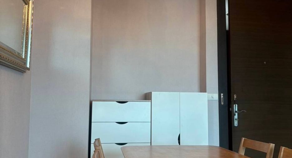 Wohnung zur Miete mit 2 Zimmer in Huai Khwang, Bangkok