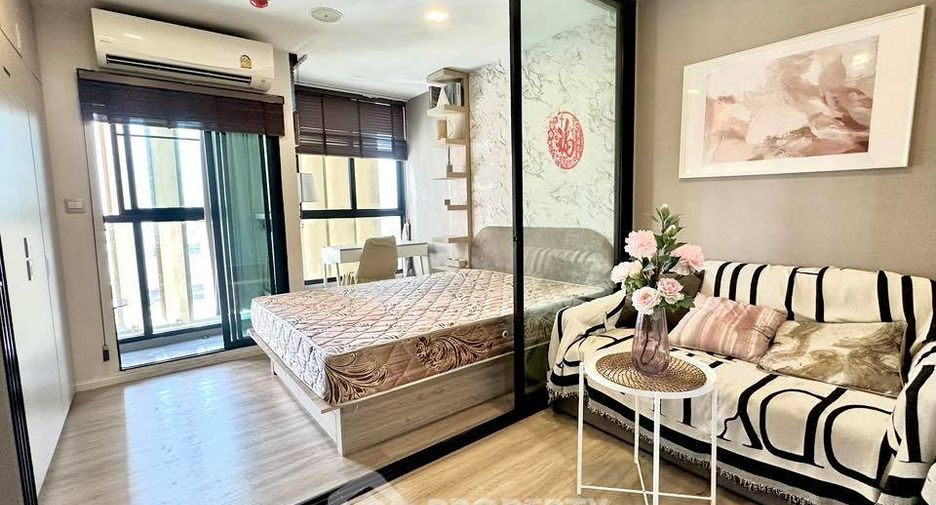 For rent 3 bedrooms condo in Wang Thonglang, Bangkok