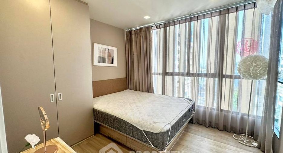 For rent 3 bedrooms condo in Wang Thonglang, Bangkok