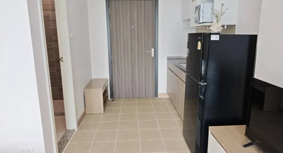 For rent studio condo in Mueang Samut Prakan, Samut Prakan