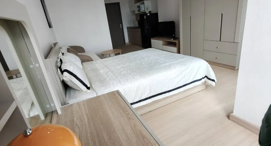 For rent studio condo in Mueang Samut Prakan, Samut Prakan