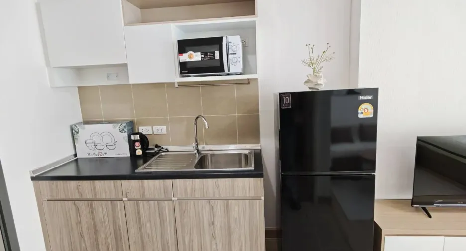 For rent studio condo in Mueang Samut Prakan, Samut Prakan