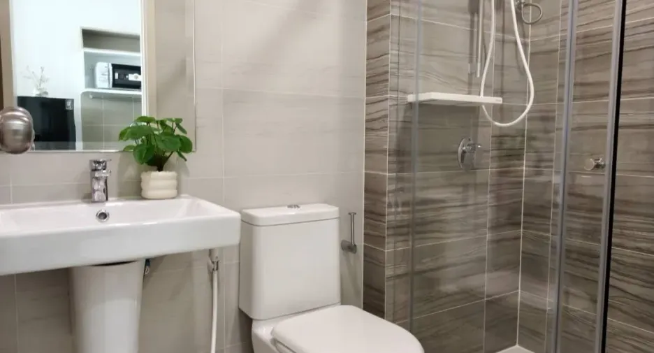 For rent studio condo in Mueang Samut Prakan, Samut Prakan