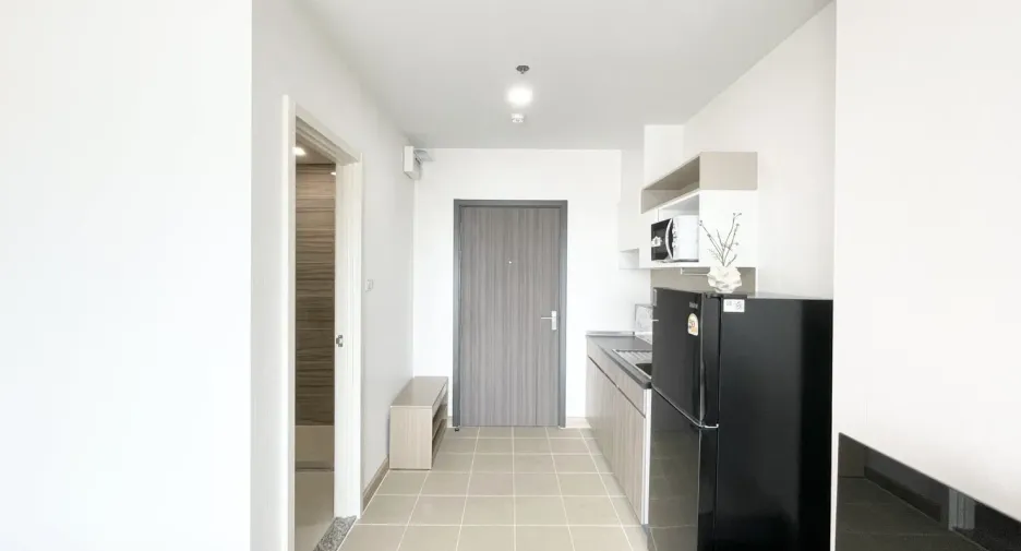 For rent studio condo in Mueang Samut Prakan, Samut Prakan