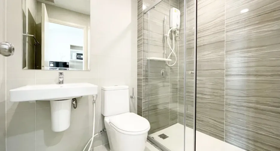 For rent studio condo in Mueang Samut Prakan, Samut Prakan