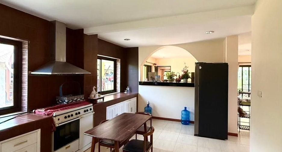 For rent 4 ベッドルーム house in Thalang, Phuket