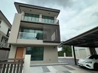 出售 3 卧室 独立屋 在 Prawet, 曼谷