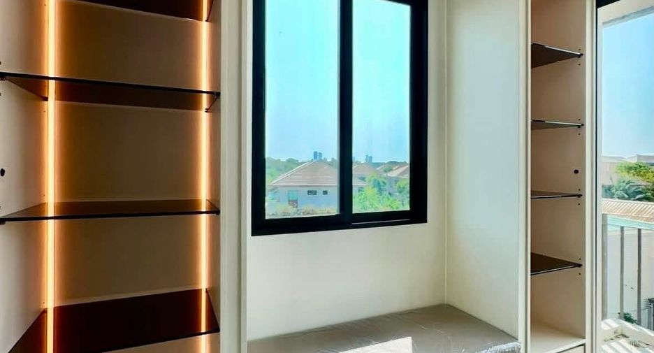 For sale 3 bedrooms house in Prawet, Bangkok