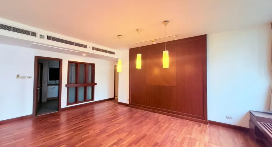 Wohnung zum Kauf mit 3 Zimmer in Pathum Wan, Bangkok