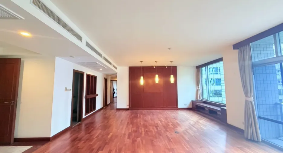 Wohnung zum Kauf mit 3 Zimmer in Pathum Wan, Bangkok