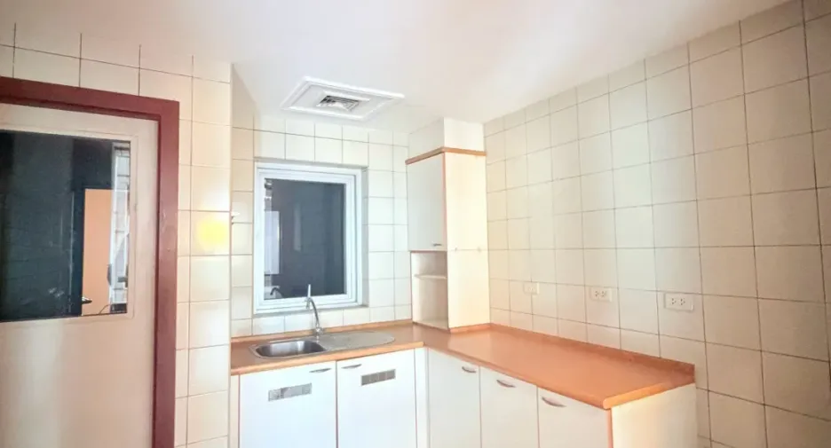 Wohnung zum Kauf mit 3 Zimmer in Pathum Wan, Bangkok