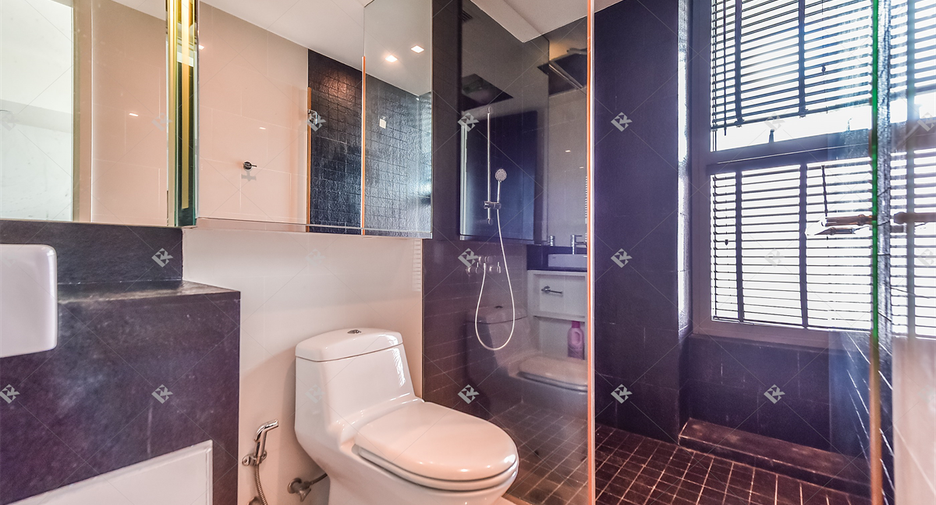 For sale 3 bedrooms condo in Yan Nawa, Bangkok