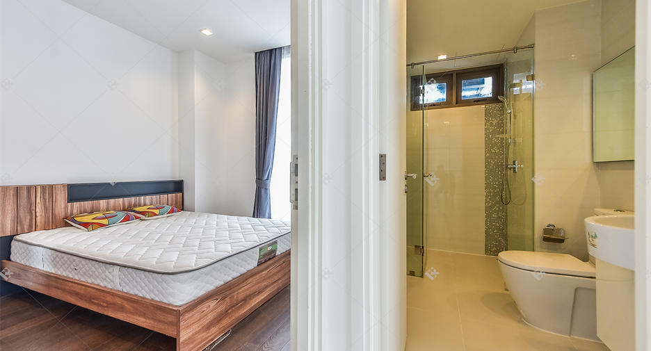 For sale 2 bedrooms condo in Sathon, Bangkok