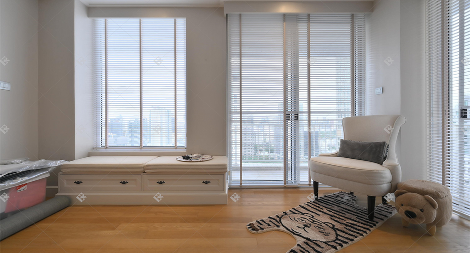 For sale 3 bedrooms condo in Pathum Wan, Bangkok