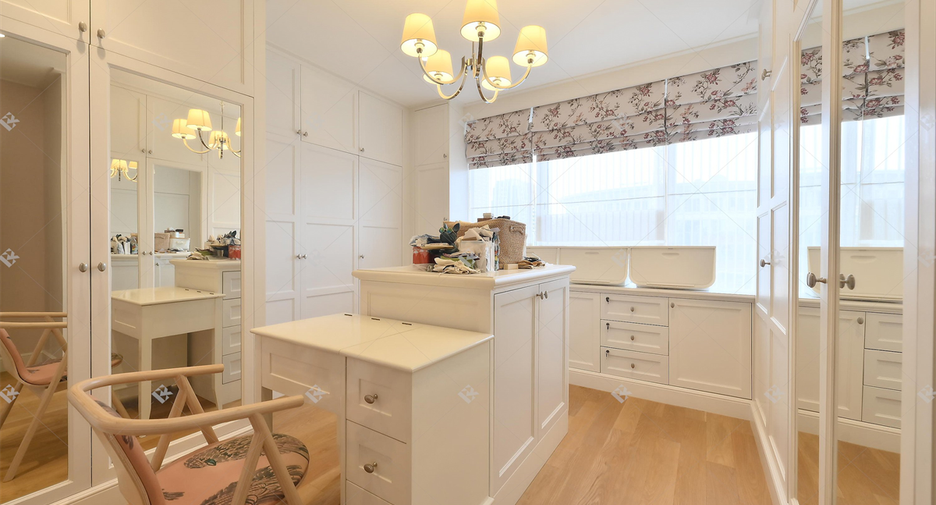 For sale 3 bedrooms condo in Pathum Wan, Bangkok