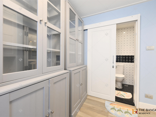 For sale 3 bedrooms condo in Pathum Wan, Bangkok