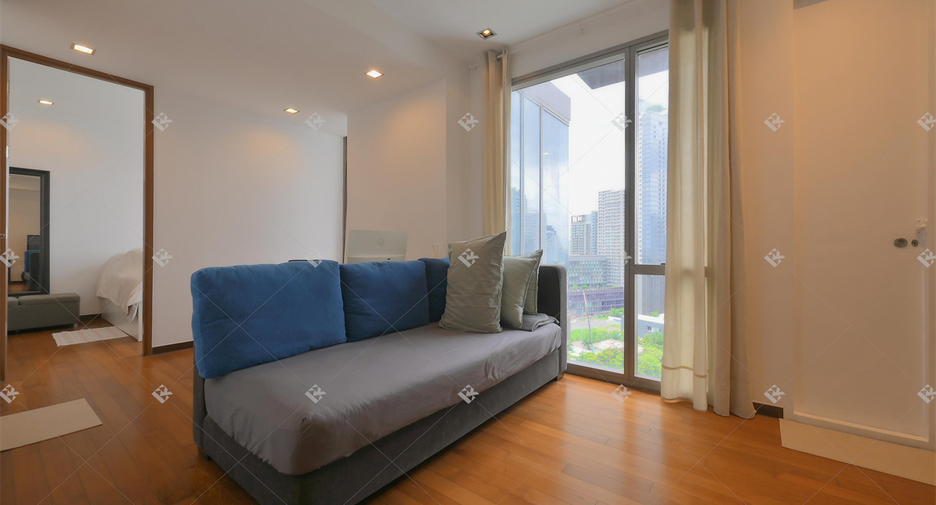 For sale 1 bed condo in Khlong Toei, Bangkok
