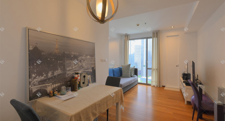 For sale 1 bed condo in Khlong Toei, Bangkok