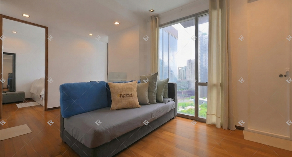 For sale 1 bed condo in Khlong Toei, Bangkok