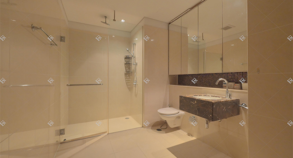 For rent 3 bedrooms condo in Khlong Toei, Bangkok